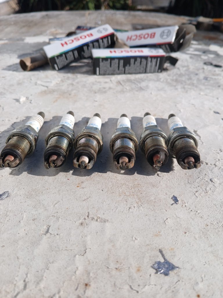 plugs2.jpg