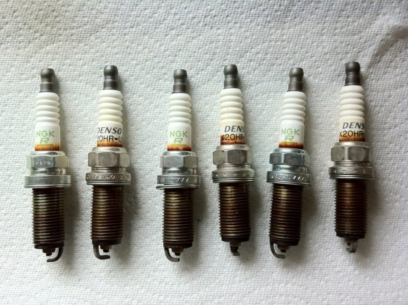 plugs_b90645e0d5ce3838d09e4df78842175e416735f6.jpg
