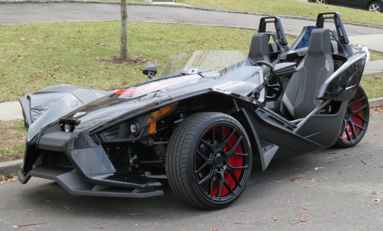 Polaris_Slingshot_front_3.4.18.jpg