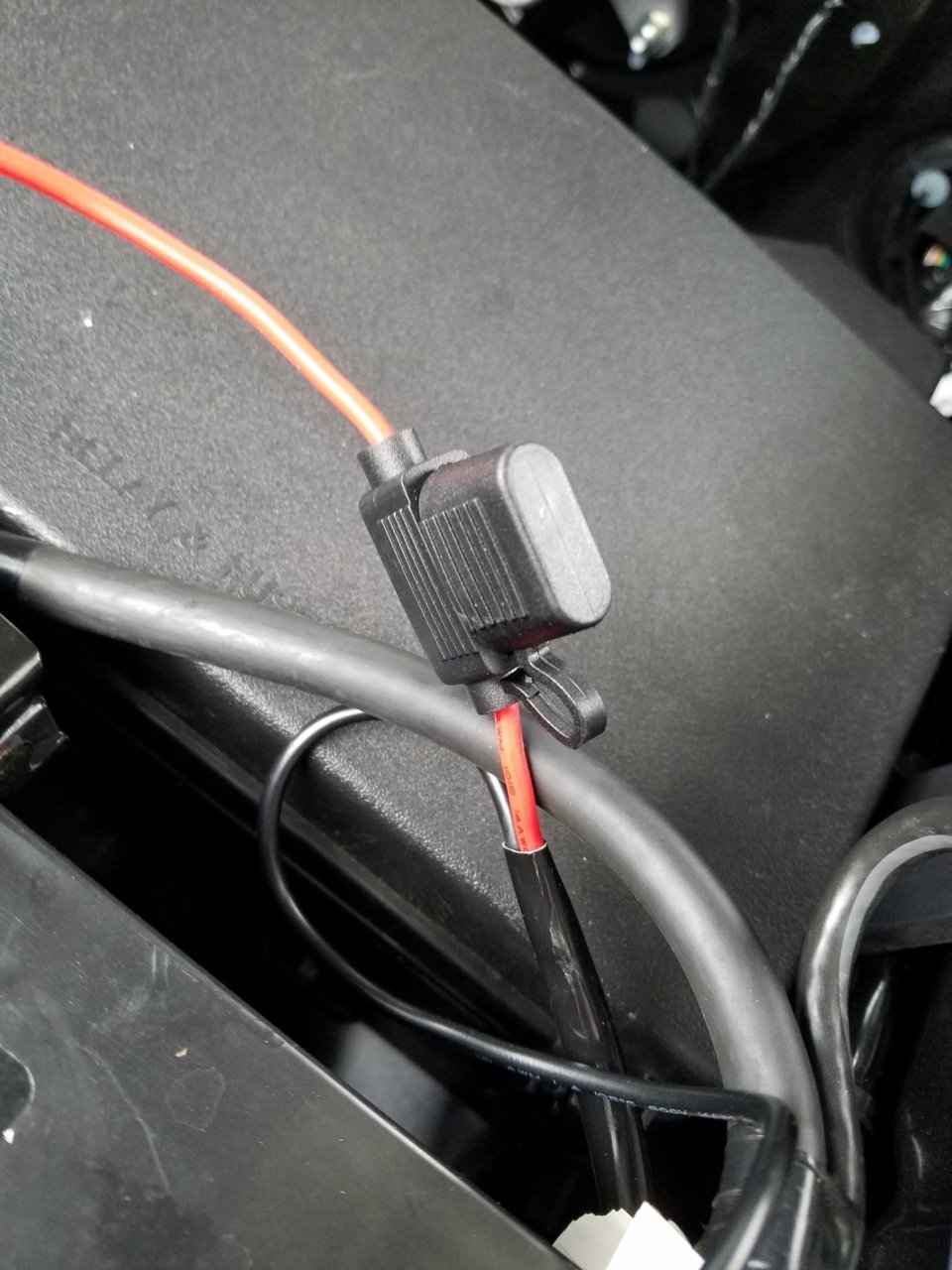 Pos to Battery - Fuse.jpg