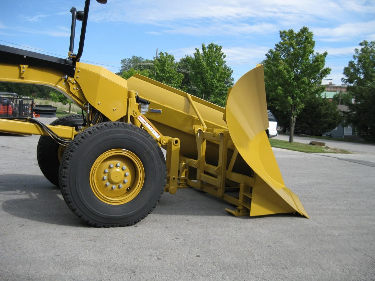Postless-Wing-V10-on-CAT-G-T4-077-e1485961343911.jpg
