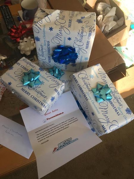 present 1.jpg