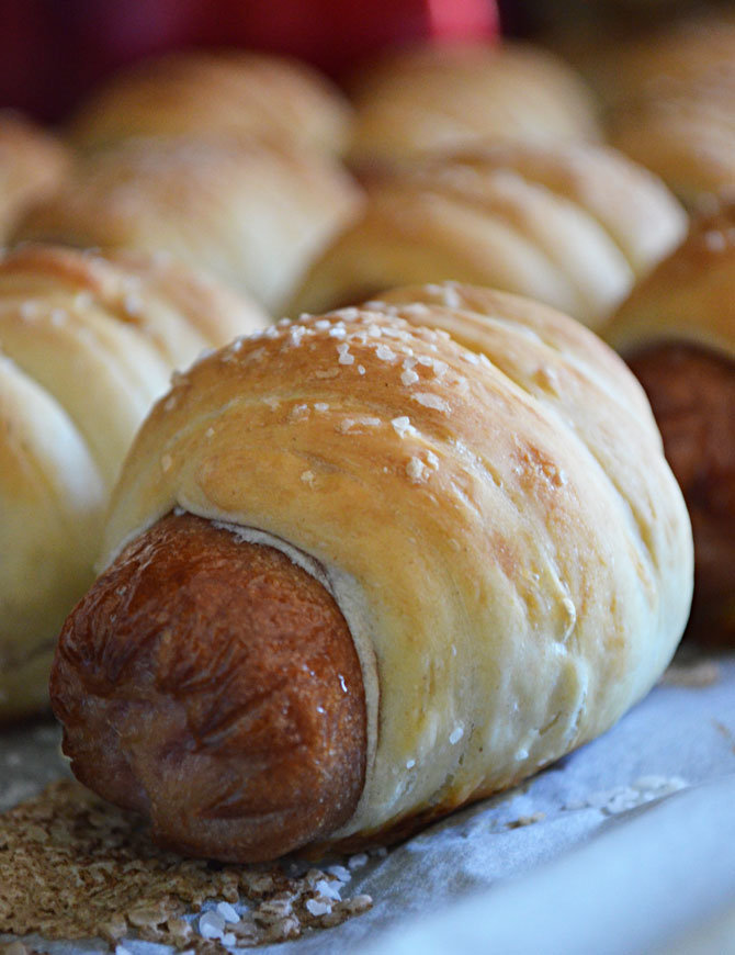 Pretzel-dogs-and-Smores-261.jpg