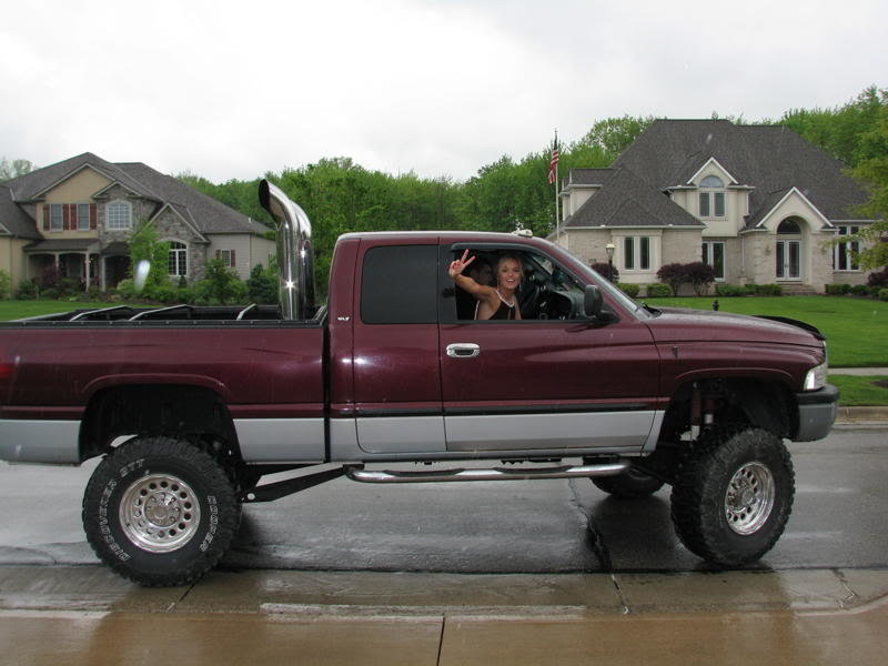 Prom2009085_a4010767721bed4102a8607de89cae7c7a8e56d0.jpg