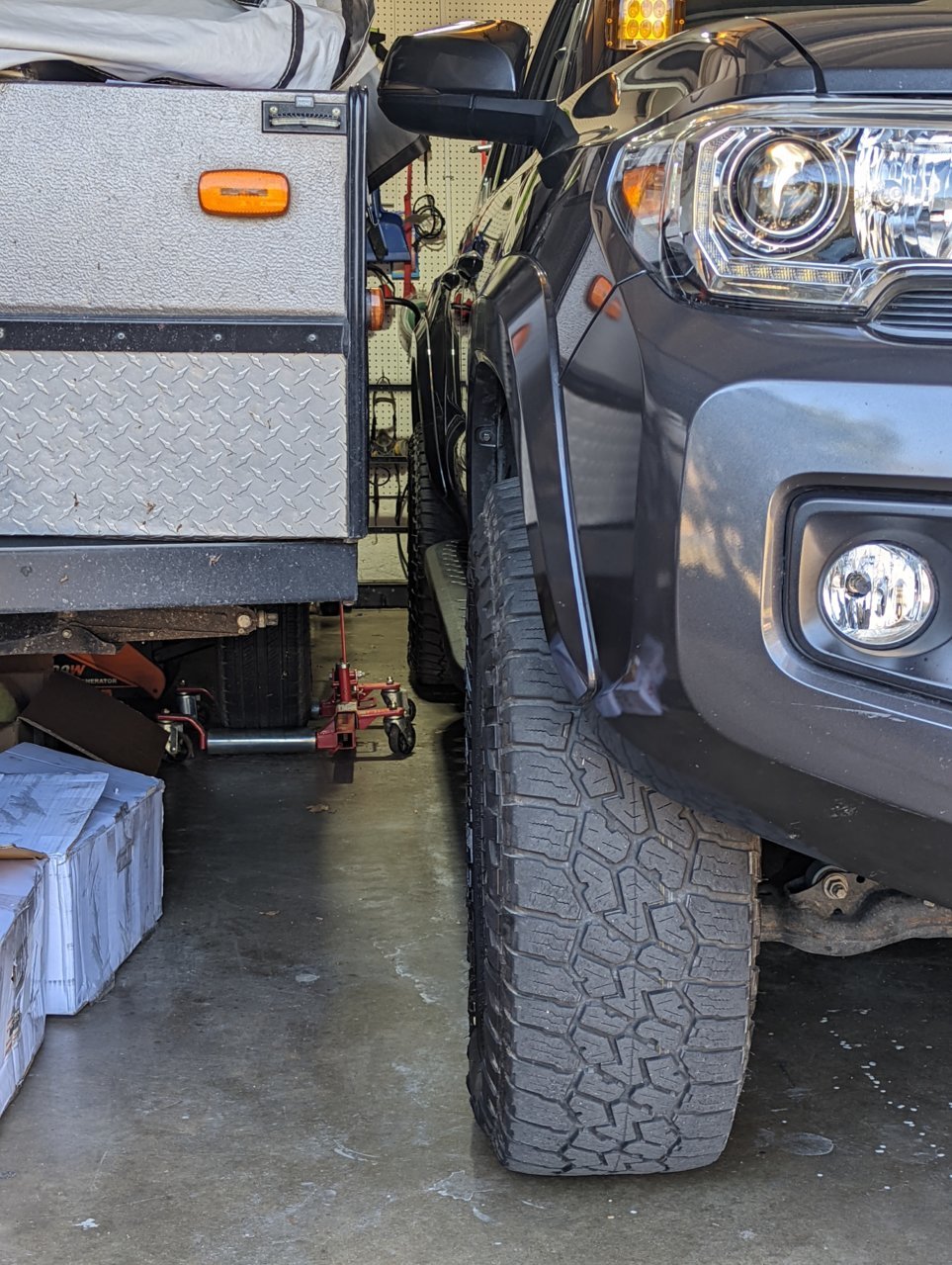LLJSTAT Mania Car Mud Flaps Universal Fit Black Splash Guards Rubber mud  Guard Universal Pickup SUV Mudguard Mud Flaps Rubber No Collision Universal  Pickup SUV 2pcs/Set … (44) : : Car 