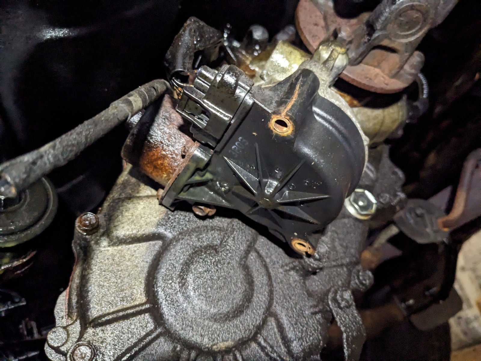 4WD Actuator on transfer case | Tacoma World