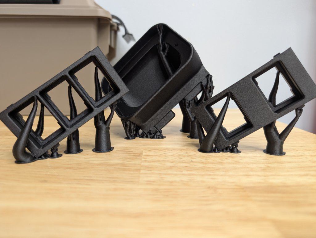 PXL_20241220_221328881.RAW-01.COVER.jpg