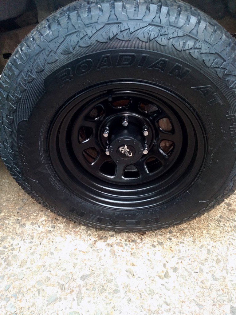 Quiet_Tires_01_b16e148edb4dca17dc116b45557ce467bc81f0f0.jpg