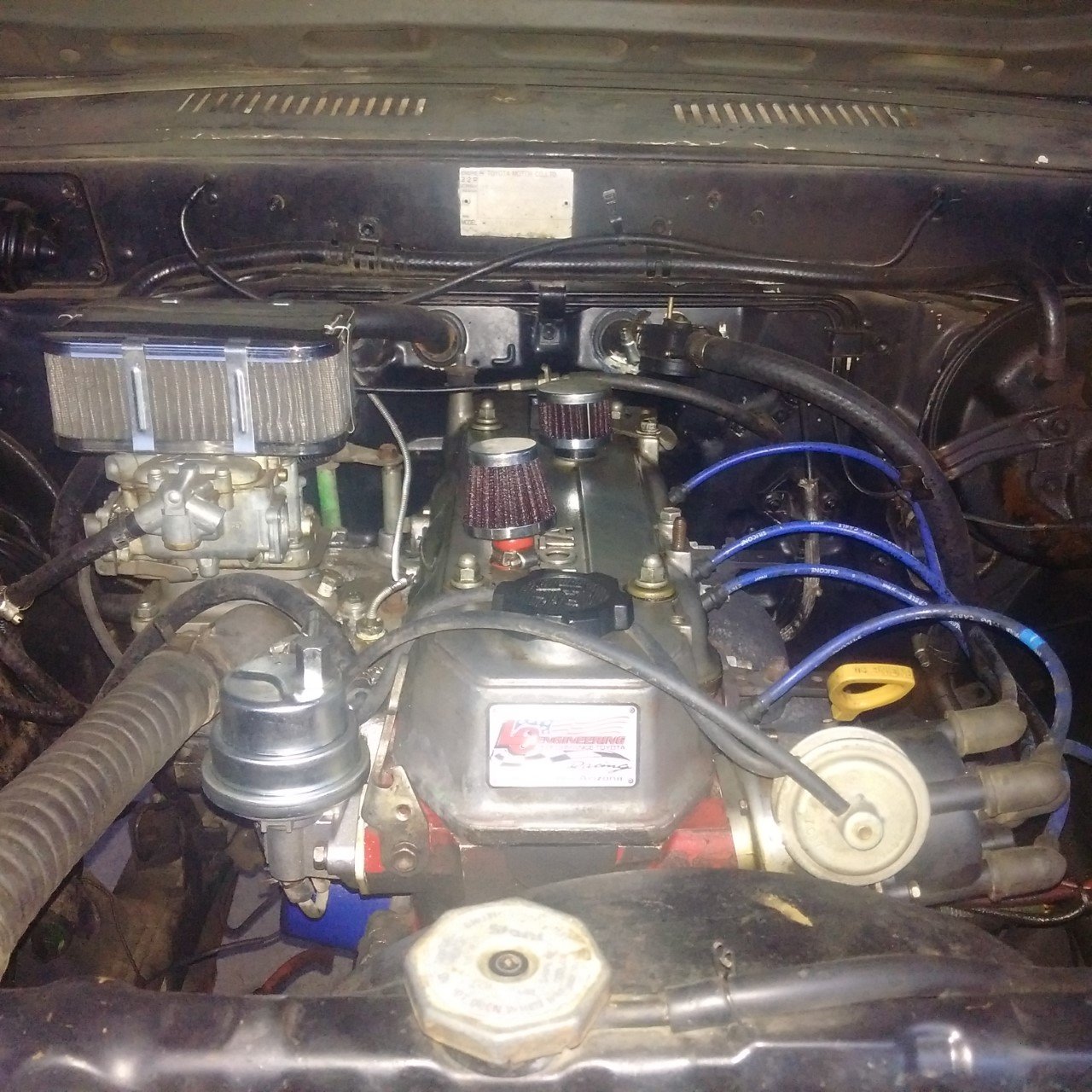r22 engine.jpg