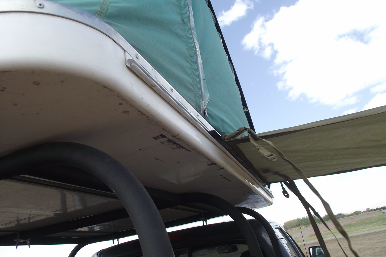 Rack-RTT-Awning%20(8)_5782309b27b60766816081a8cbd05911c5c0aa5a.jpg