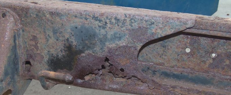 rail hole.jpg