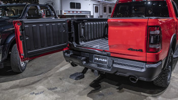 ram-multifunction-tailgate-1.jpg
