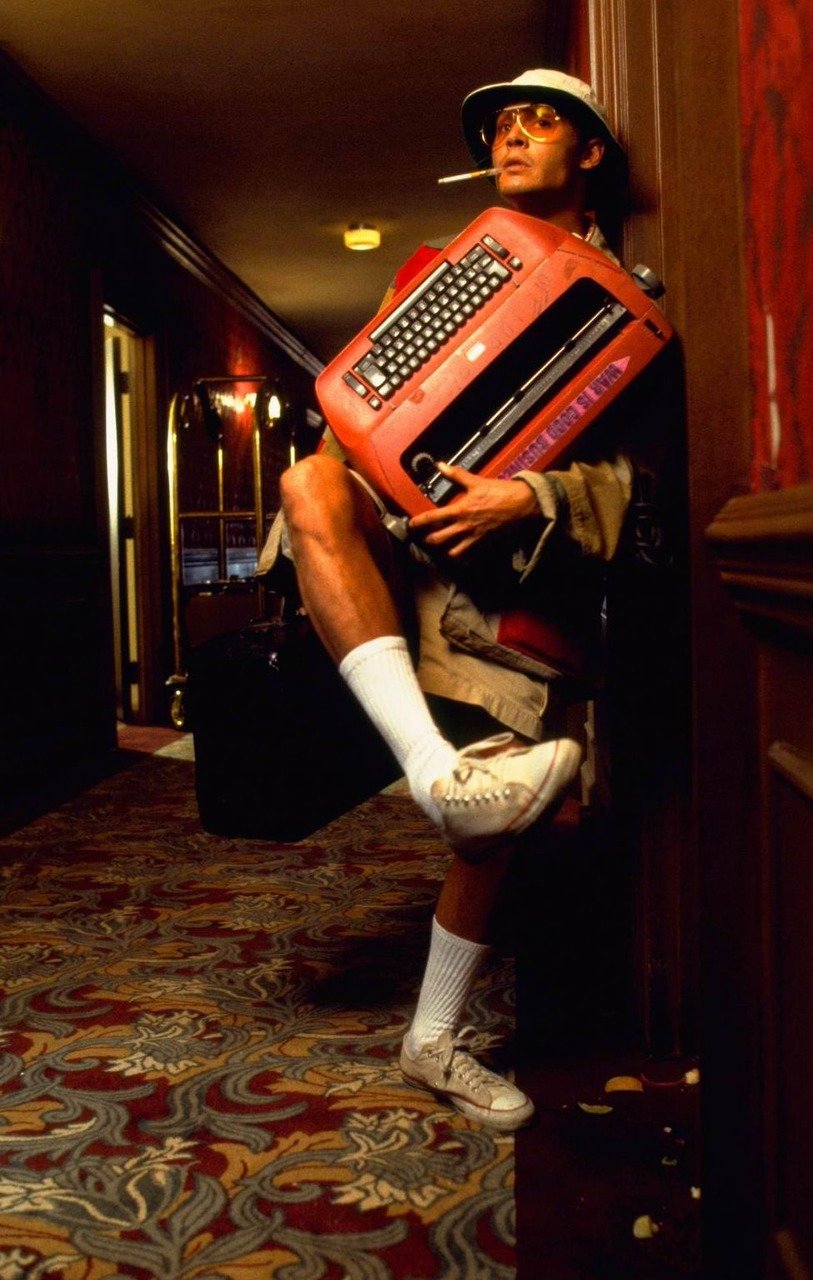 Raoul-Duke-fear-and-loathing-in-las-vegas-30521459-813-1280.jpg