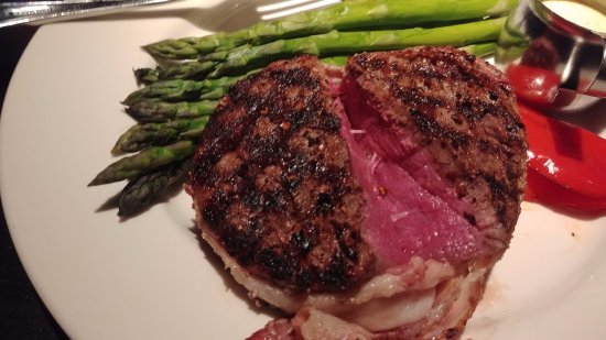 rare-steak-with-aspargus.jpg