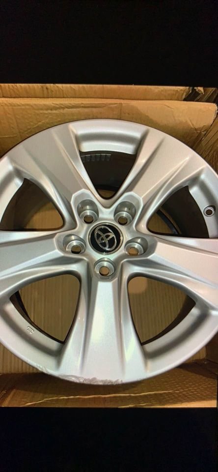 rav 4 rims.jpg