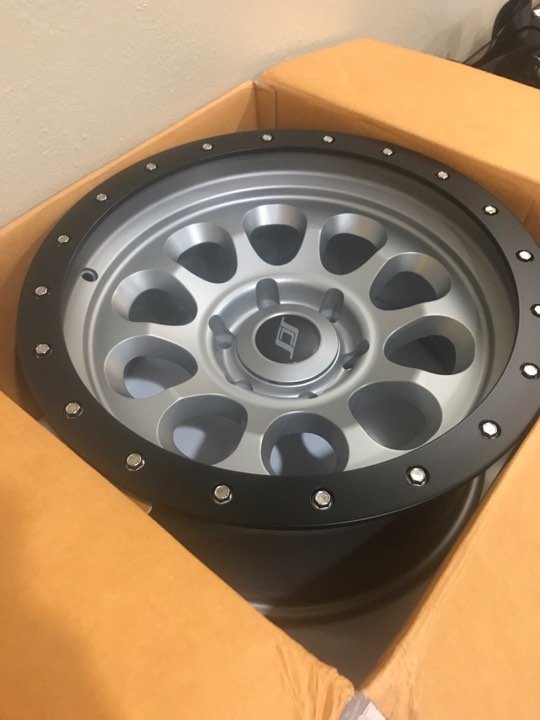 [SOLD] SCS RAY 10 17x8.5 - Matte Gray | Tacoma World