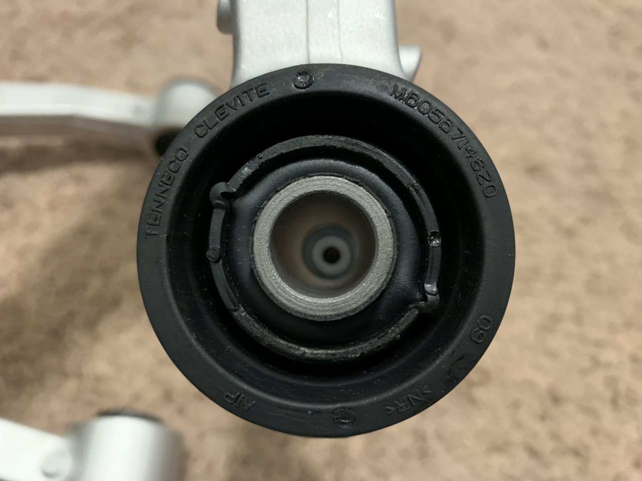 RC_74201A_04.jpg