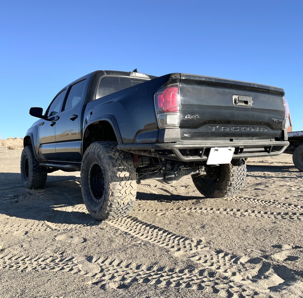 Rear bumper L.jpg