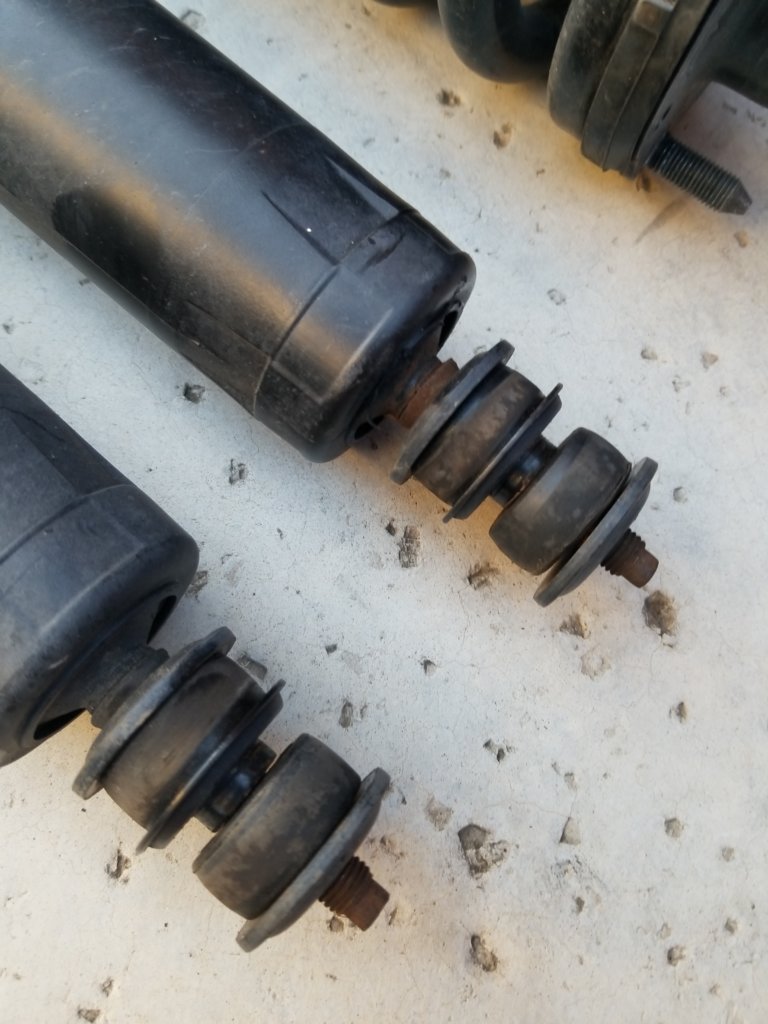 Rear Bushings.png