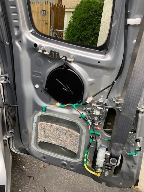 Rear door no speaker no spkr wires.jpg