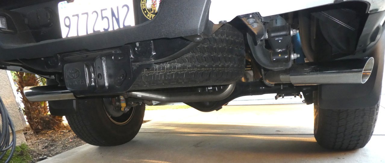 REAR EXHAUST.jpg