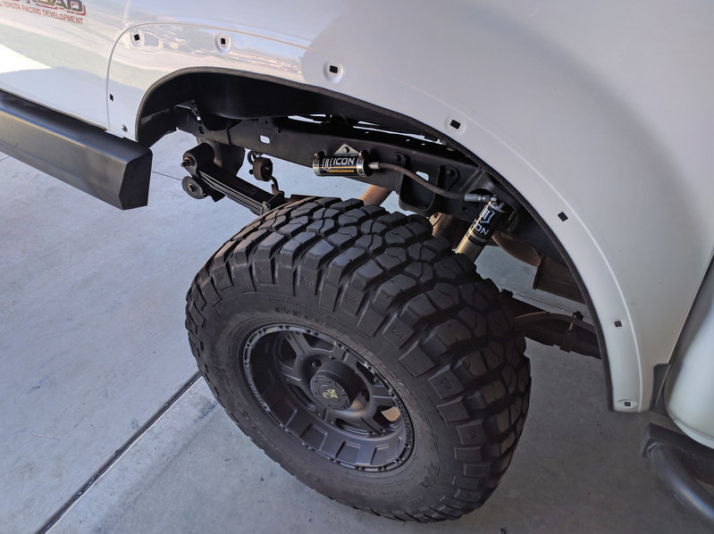 rear fender cut with trim.jpg