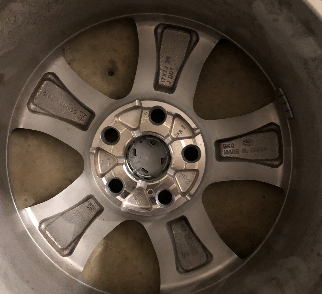 rear of wheel rav4_2.jpg