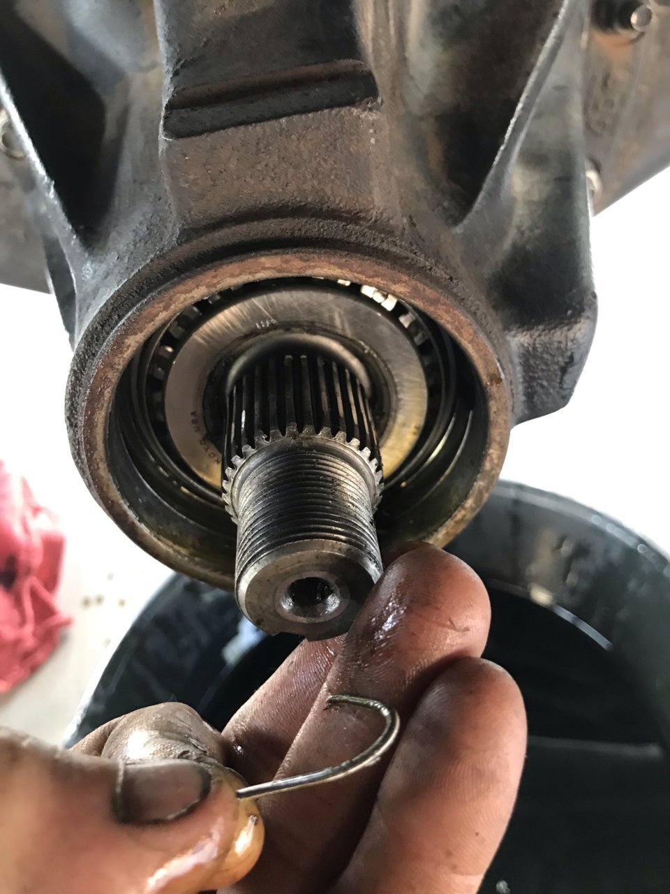 rear pinion seal spring2.jpg