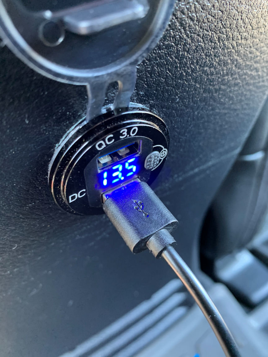 REAR USB 10.jpg