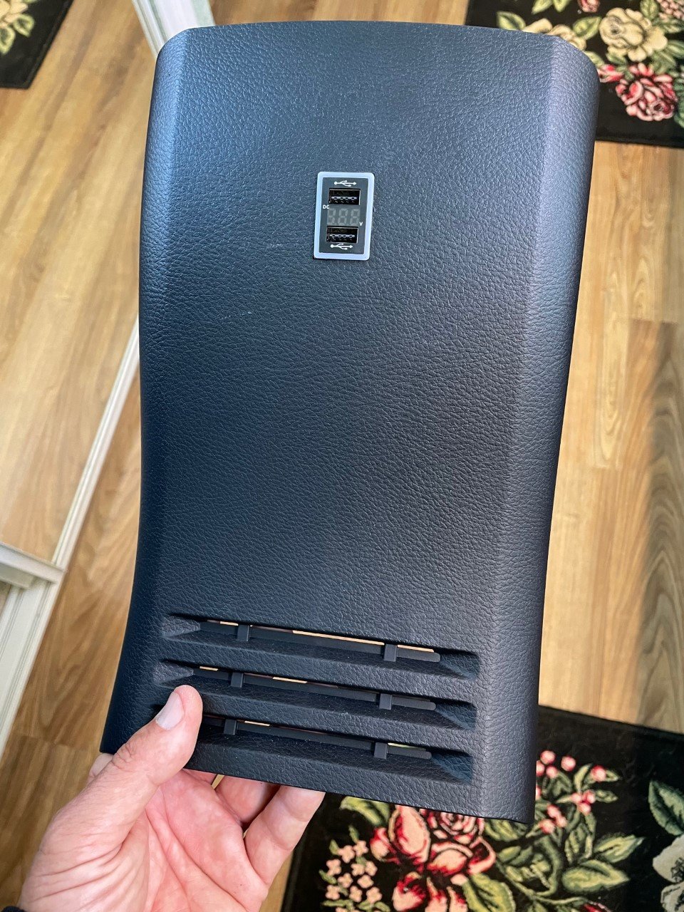 Rear_USB_Taco_03.jpg