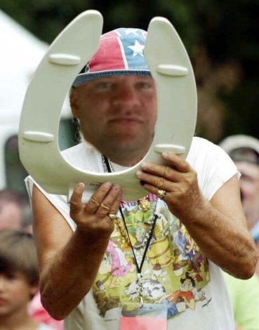 redneck_horsgdeshoes-picsay_zpsd3a2fa44_bcd3f45a5f60a99f024e91468fe0fb81cf938616.jpg