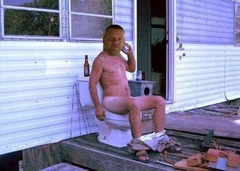 redneck_toiletff_xlarge-picsay_zpsa9e997_1463417c34dec5f3b851425c697087179eff9624.jpg