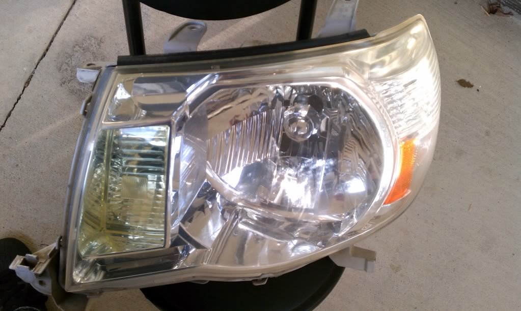 Rheadlight2_41b209c15f125772862beb655606e59f9a0a8729.jpg