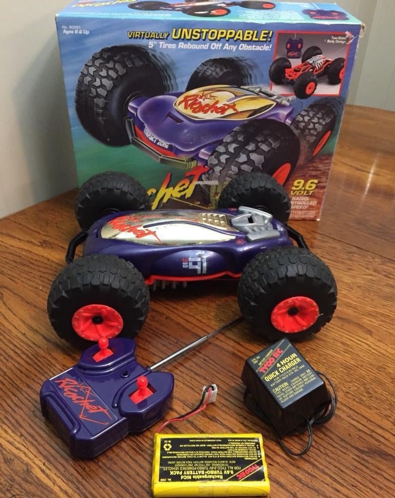 ricochet-rc-car-v0-ufrp9kdsfgfc1.jpg
