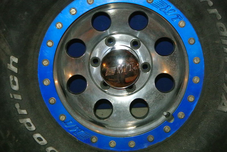 rim with blue and cap.jpg