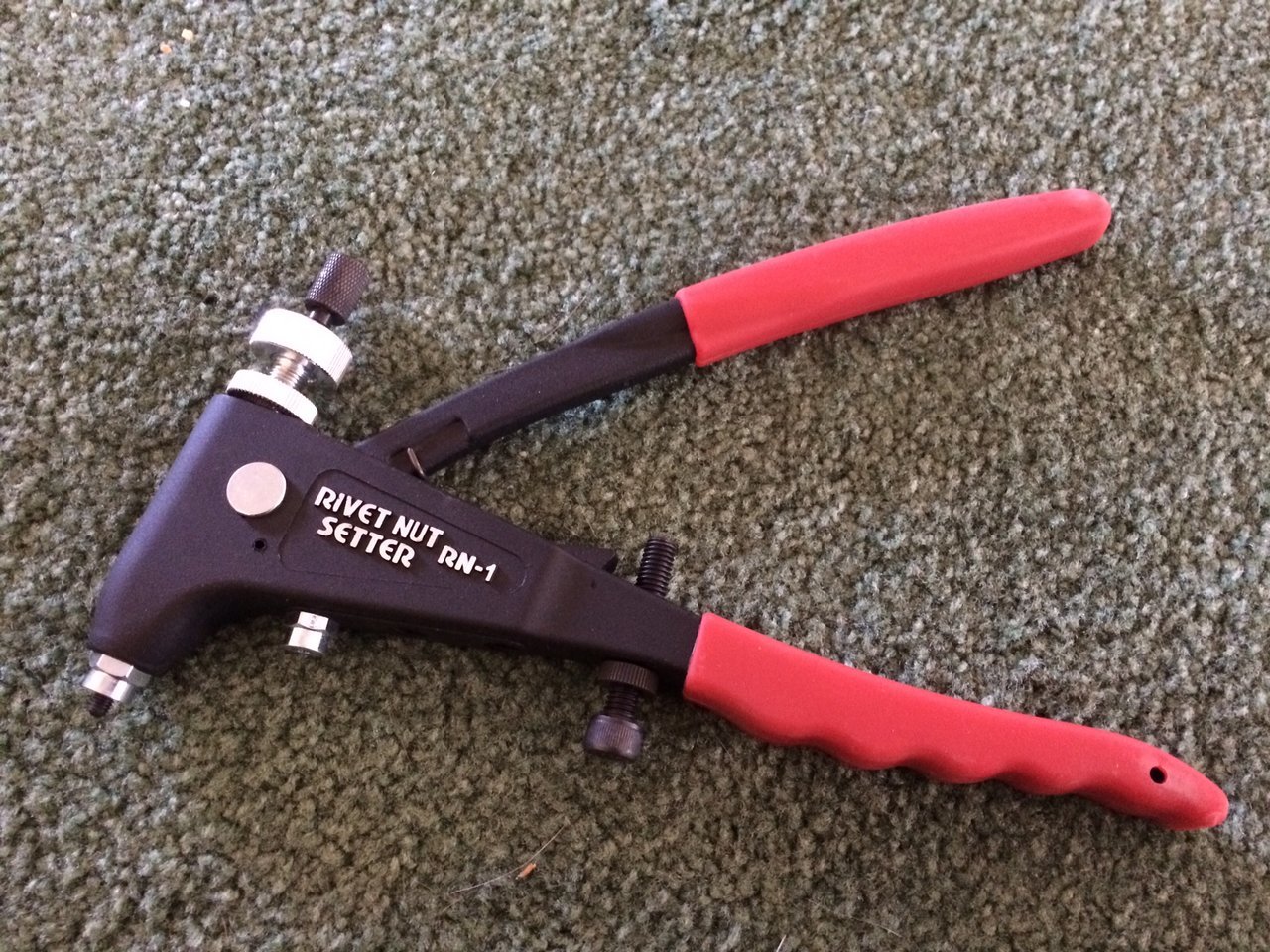 rivet nut setter.jpg