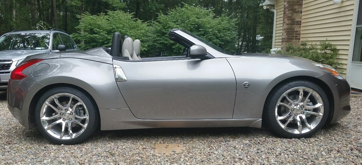 ROADSTER.jpg