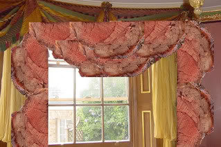 roastbeefCurtains_897417f2e73d9409587ebdf0372847684dea0709.jpg