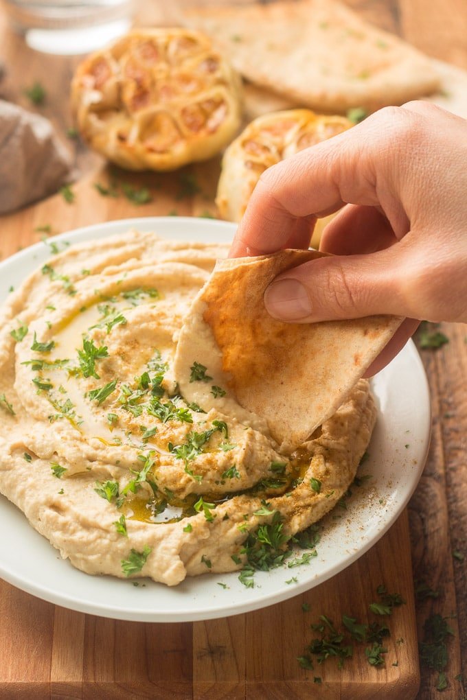 roasted-garlic-hummus-7-of-7.jpg