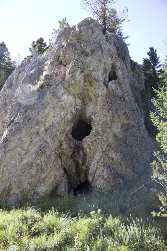 rocks_537658c87ada18802218acc2bc51a583e02c2f93.jpg