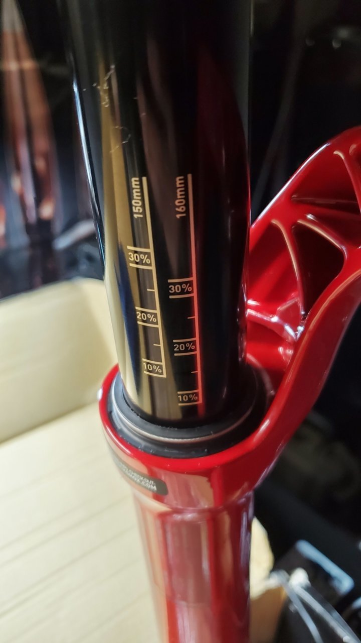 Rockshox-Lyrik-Ultimate-203036_46d6aa603e71e1dd3b904ba49ca258d9f25cabc1.jpg