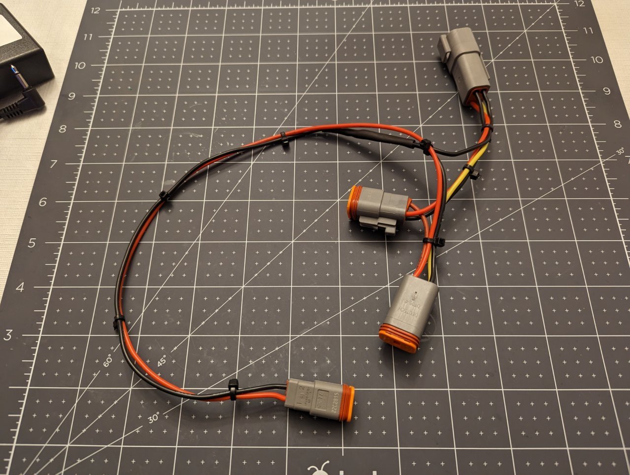 Rogus-Innovations-Power-Harness-Pic_b9637ff99f860eac1aada296876a87a9b2be0b43.jpg