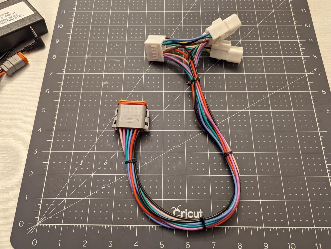 Rogus-Innovations-Speaker-Harness-Pic_24bd7a44e2d803b60a4174e0d6b2dff7bd2c9b5c.jpg
