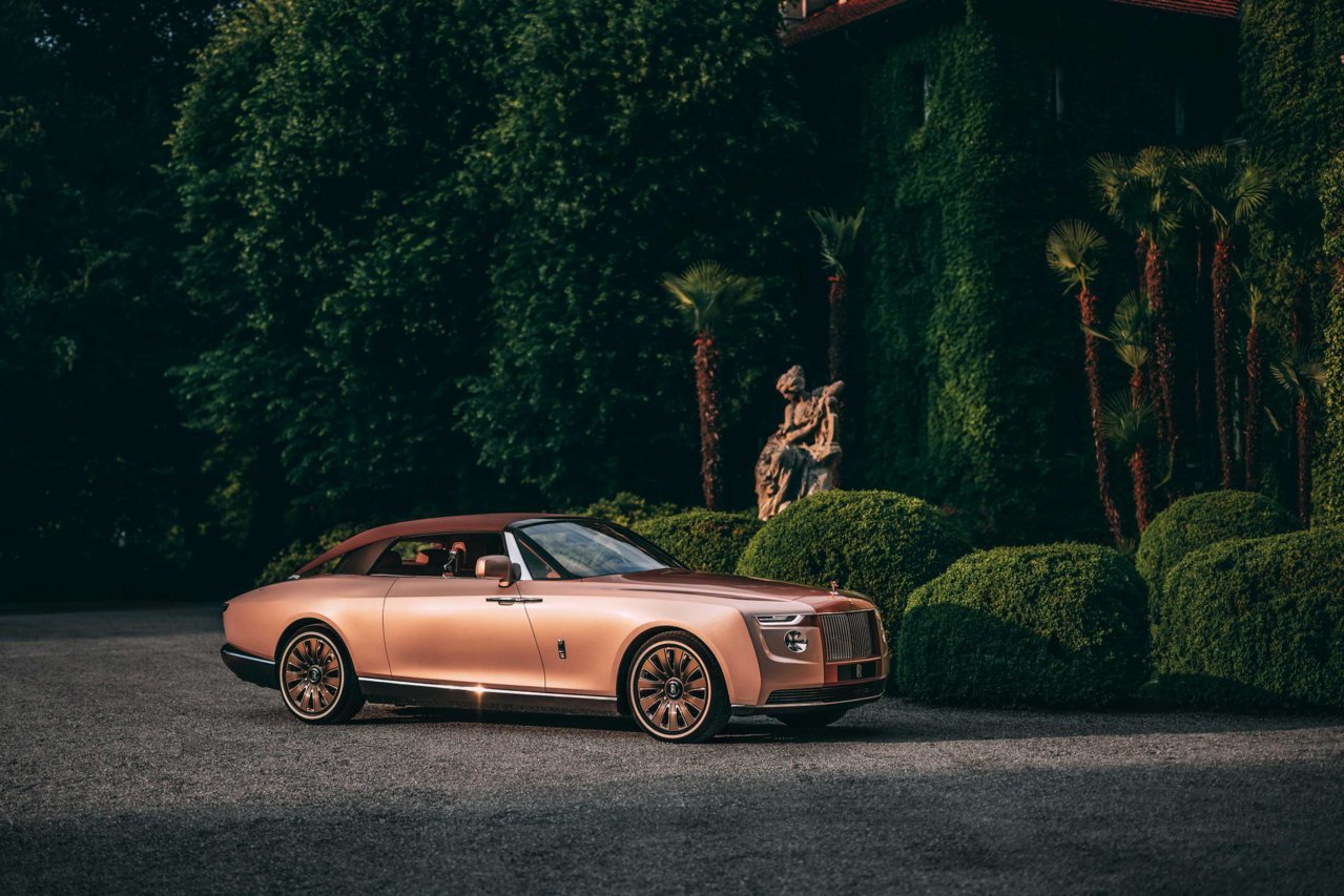 rolls-royce-boat-tail-the-next-chapter-lake-como-11.jpg