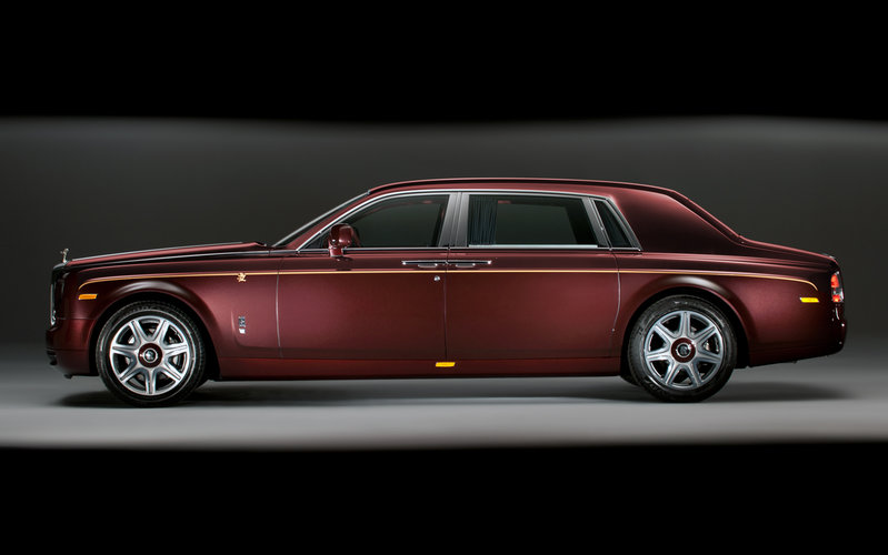 Rolls-Royce-Phantom-side-2.jpg