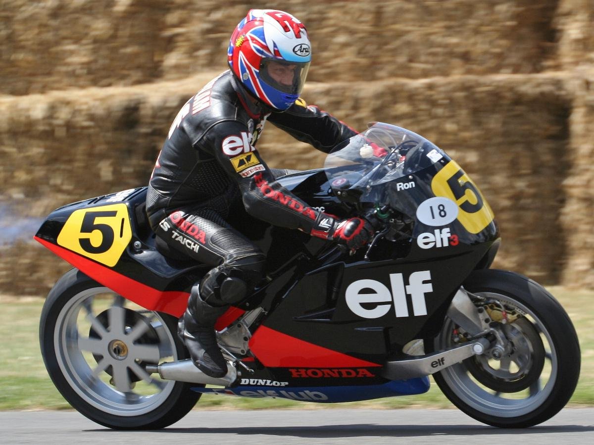 Ron_Haslam_Elf_Honda.jpg