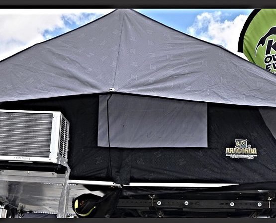 Roof-Top-Tent-Mantis1-555x447.jpg