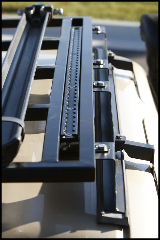 roofrack_detail7_e2b2ad2bd20fd50052999ba3cf3a6d844f05c546.jpg