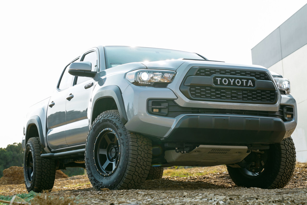 RR4-V_TRD_PRO_Tacoma_3_800x.jpg