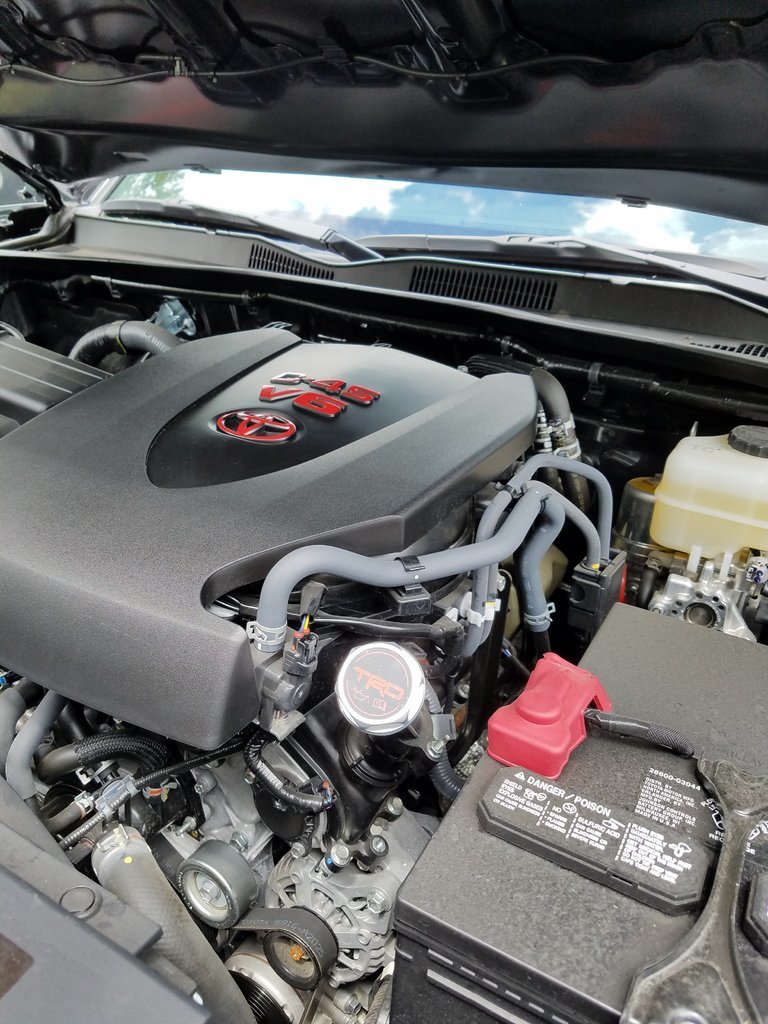 rrentp Red Engine Cover Decales and TRD Oil Cap close-up.jpg